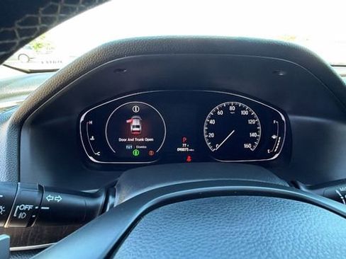 Used 2018 Honda Accord Touring image 29