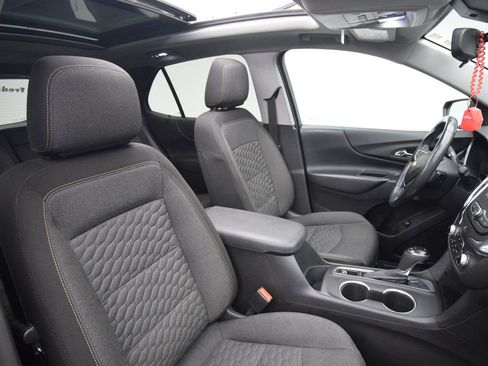 Used 2021 Chevrolet Equinox LT image 18