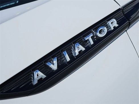 Certified 2023 Lincoln Aviator Black Label image 12