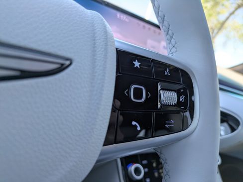 New 2026 Genesis GV70 2.5T Advanced image 22