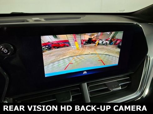 Used 2024 Chevrolet Trax RS w/ Sunroof Package image 21