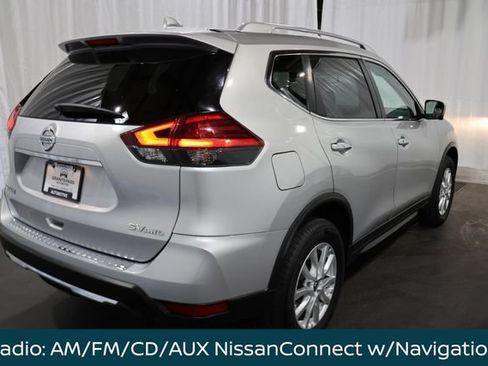 Used 2017 Nissan Rogue SV w/ SV Premium Package AWD/4WD image 3