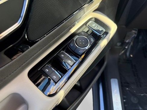 Used 2022 Lincoln Aviator Reserve w/ Equipment Group 201A image 12