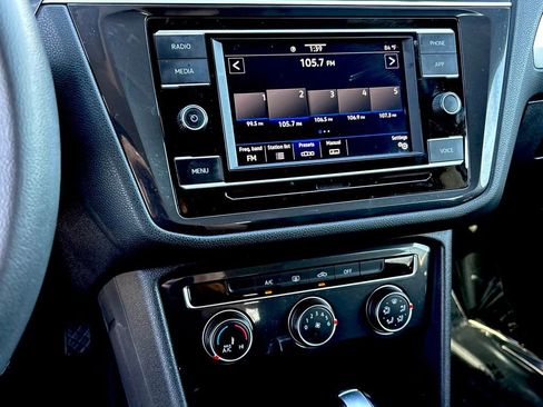 Used 2021 Volkswagen Tiguan S image 15