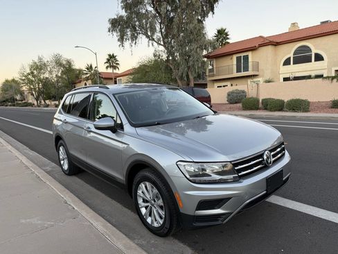 Used 2019 Volkswagen Tiguan S image 3
