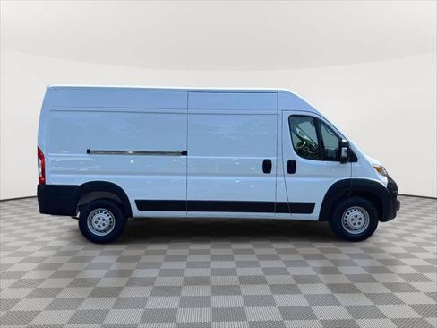 Used 2026 RAM ProMaster 2500 w/ Convenience Group FWD image 8