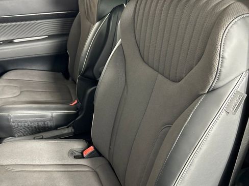 Used 2025 Hyundai Palisade Calligraphy image 27