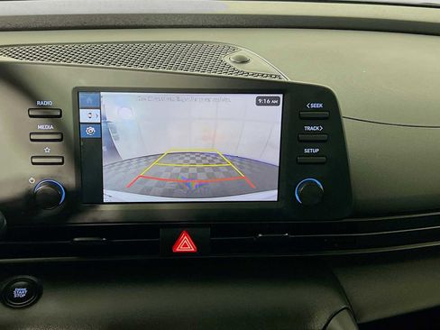 Certified 2025 Hyundai Elantra Sport FWD image 13