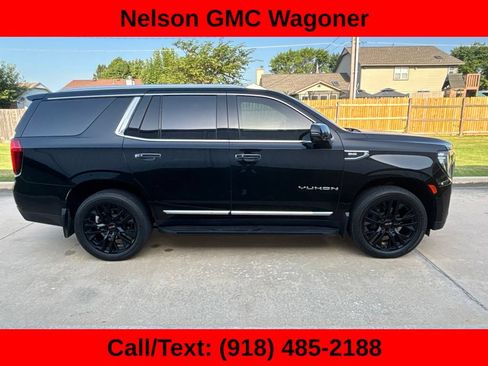 Used 2021 GMC Yukon SLT w/ Rear Media and Nav Package AWD/4WD image 4