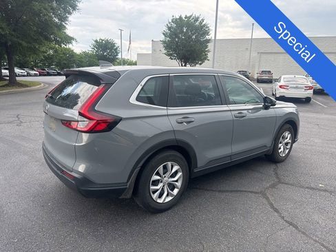 Used 2023 Honda CR-V LX image 5
