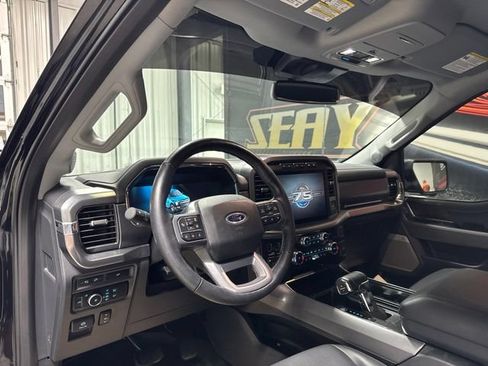 Used 2023 Ford F150 Lariat w/ Trailer Tow Package AWD/4WD image 5