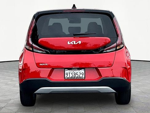 Used 2025 Kia Soul LX w/ LX Technology Package FWD image 5