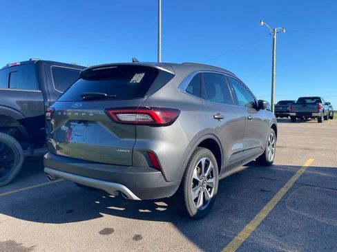 Used 2023 Ford Escape Platinum AWD/4WD image 10
