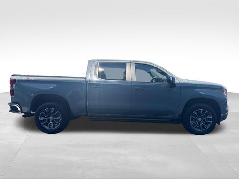 Used 2024 Chevrolet Silverado 1500 LT AWD/4WD image 7