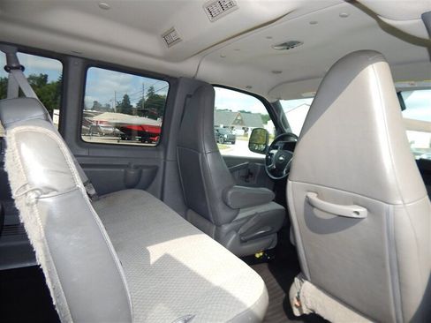 Used 2019 Chevrolet Express 3500 LT w/ LT Preferred Equipment Group RWD image 15