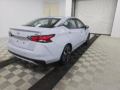 Used 2025 Nissan Versa SR w/ Electronics Package FWD image 3
