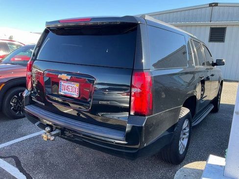 Used 2019 Chevrolet Suburban LT image 6