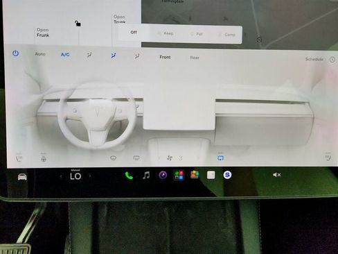 Used 2021 Tesla Model Y Long Range AWD/4WD image 21