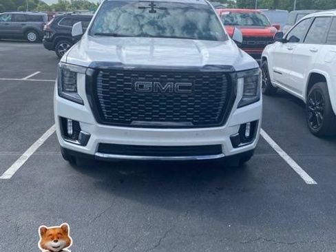 Used 2023 GMC Yukon XL Denali Ultimate AWD/4WD image 1