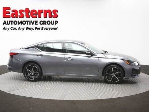 Used 2023 Nissan Altima 2.5 SR AWD/4WD image 45