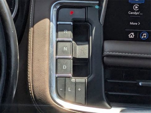 Used 2021 Chevrolet Suburban High Country w/ Premium Package image 18