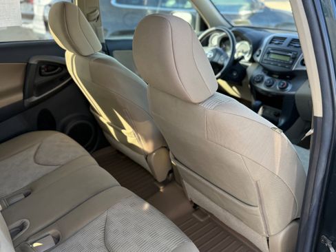 Used 2012 Toyota RAV4 image 63