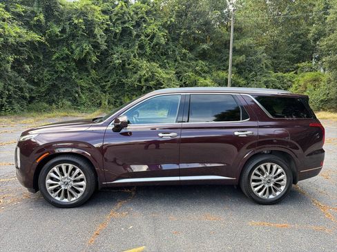 Used 2020 Hyundai Palisade Limited FWD image 3