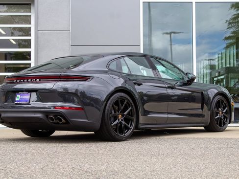 Used 2026 Porsche Panamera image 9