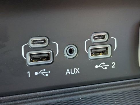 New 2025 Jeep Grand Cherokee Altitude image 19