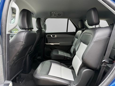 Certified 2022 Ford Explorer XLT w/ Equipment Group 202A image 14