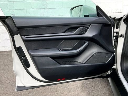 Certified 2024 Porsche Taycan image 28