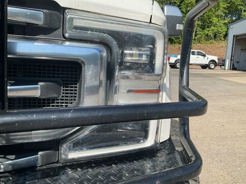 Used 2021 Ford F350 Platinum AWD/4WD image 9