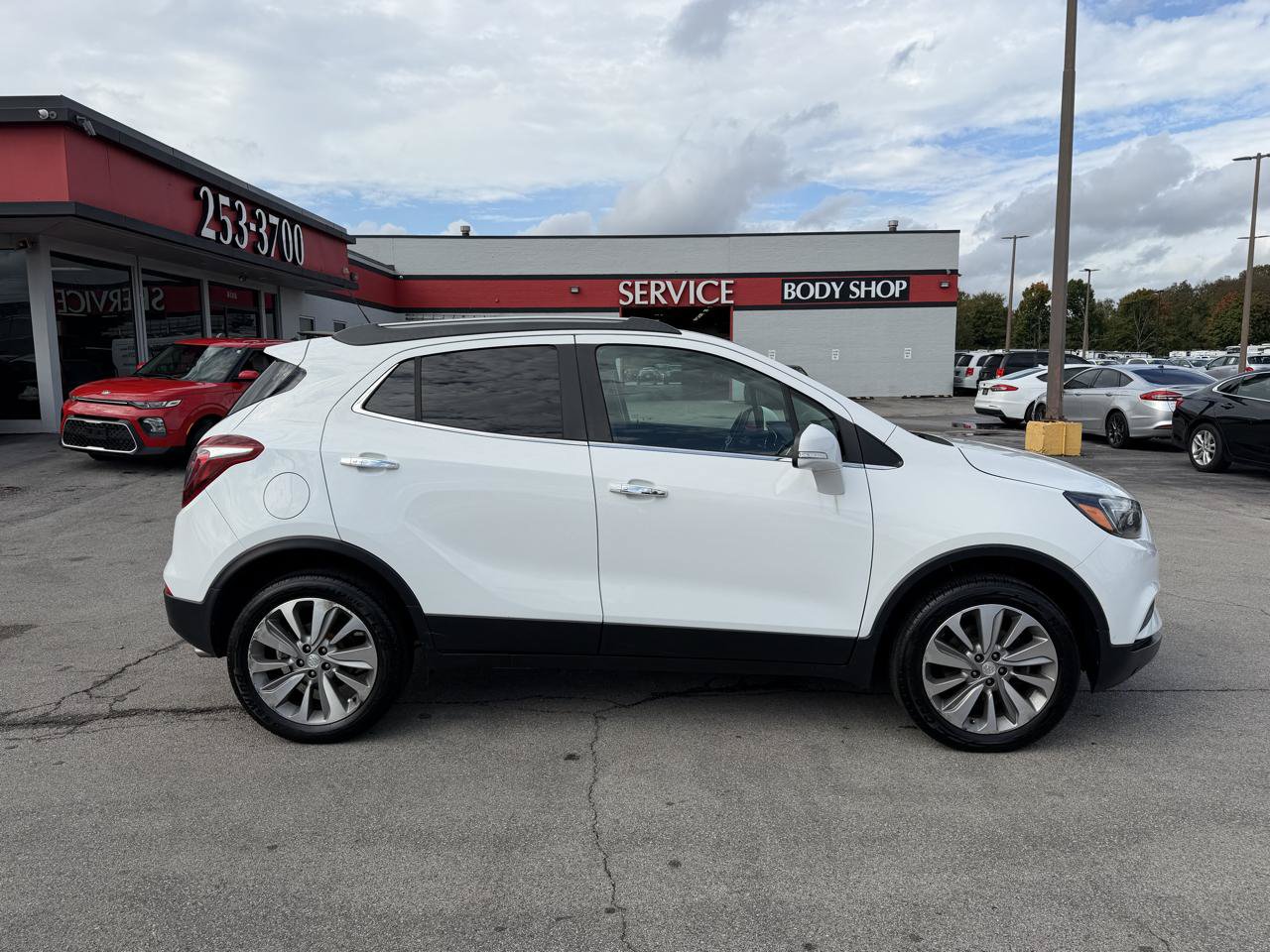Used 2019 Buick Encore Preferred AWD/4WD image 2