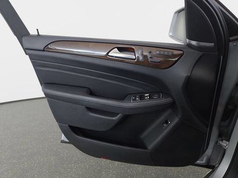 Used 2015 Mercedes-Benz ML 350 4MATIC image 29