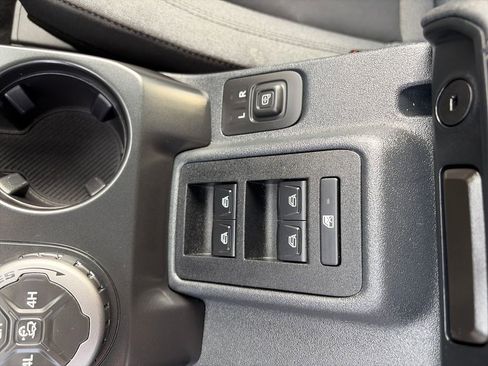 Used 2025 Ford Bronco Big Bend image 34