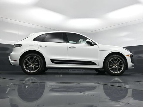 Used 2025 Porsche Macan AWD/4WD image 27