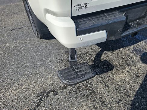 New 2026 Nissan Frontier SV image 10