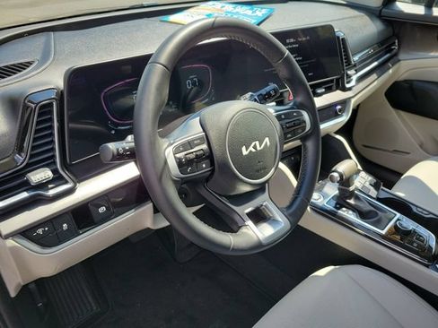 Used 2023 Kia Sportage EX FWD image 18