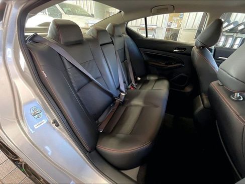 Used 2025 Nissan Altima 2.5 SR image 15
