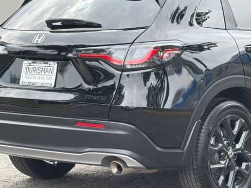 Used 2025 Honda HR-V Sport image 8