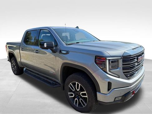 Used 2023 GMC Sierra 1500 AT4 w/ AT4 Preferred Package AWD/4WD image 9