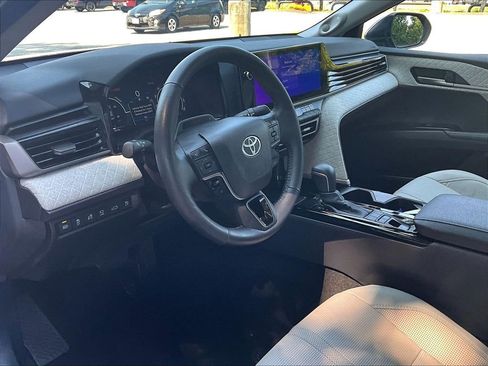 Used 2025 Toyota Camry XLE w/ Premium Plus Package AWD/4WD image 8