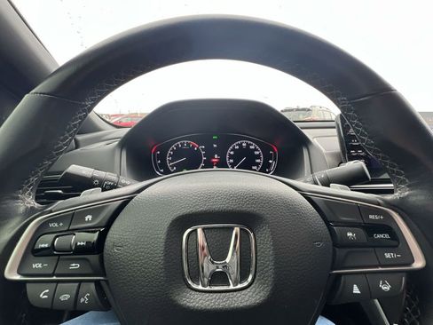Used 2022 Honda Accord Sport image 11