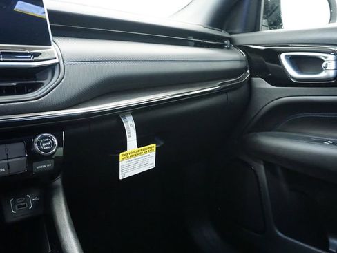 New 2026 Jeep Compass Latitude image 37