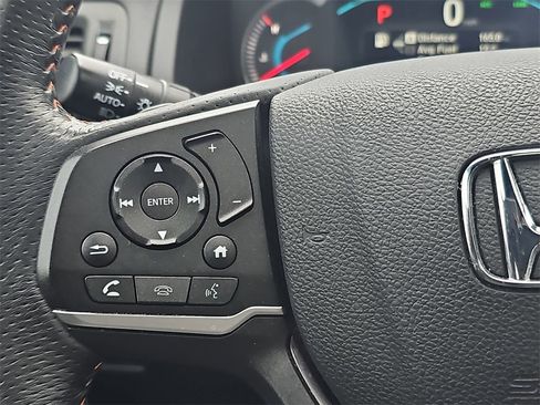 Used 2022 Honda Pilot TrailSport image 22