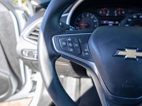 Used 2023 Chevrolet Malibu RS image 35