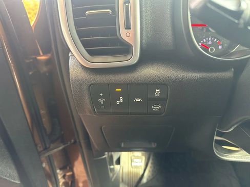 Used 2017 Kia Sportage EX w/ EX Technology Package image 19