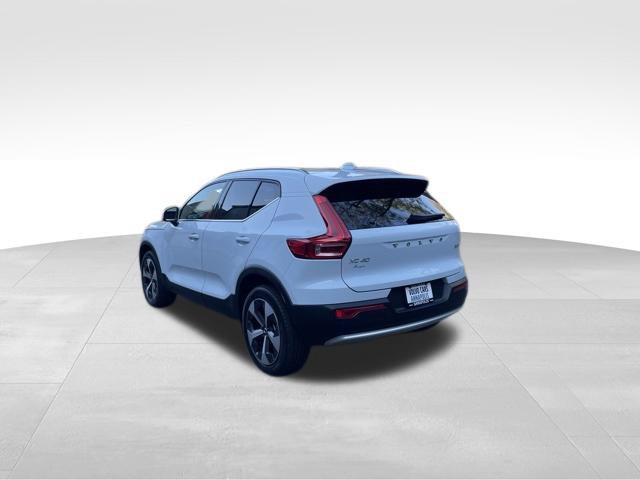 Used 2024 Volvo XC40 B5 Plus w/ Protection Package Premier AWD/4WD image 6
