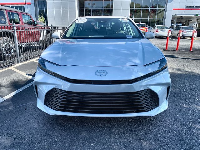 Used 2026 Toyota Camry LE w/ Convenience Package FWD image 3