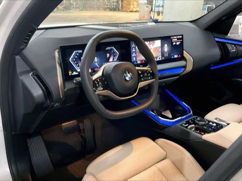 Used 2025 BMW X3 xDrive30i w/ Convenience Package image 16